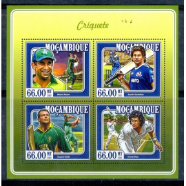 A10- Mozambique 2015. Cricket Players.  Bradman,  Waseem Akram & Imran Khan. Pakistan Related.